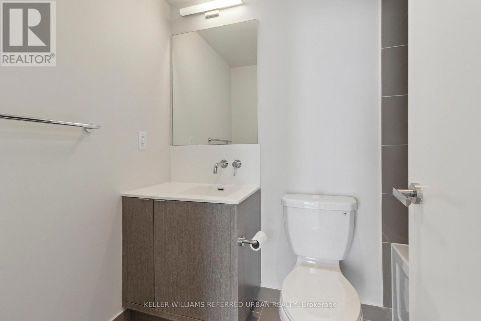 3910 - 100 Harbour Street, Toronto, Ontario  M5J 0B5 - Photo 25 - C12101236