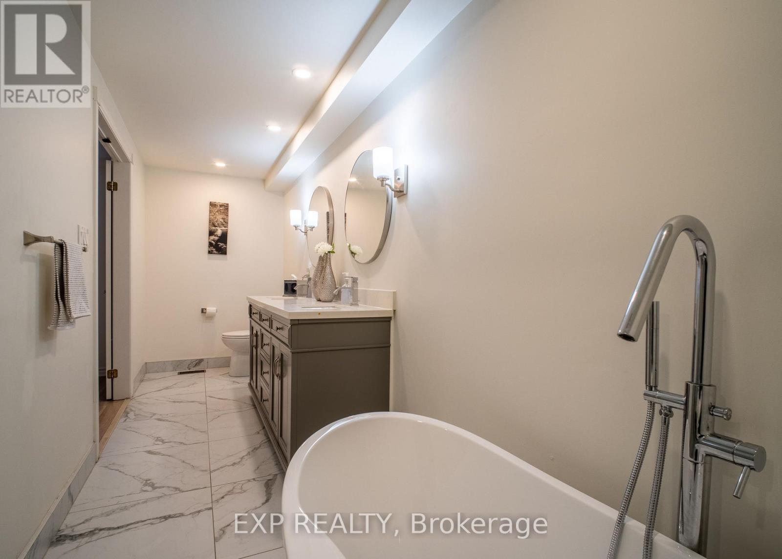 803 Beatrice Street E, Oshawa, Ontario  L1K 2H8 - Photo 28 - E12101189