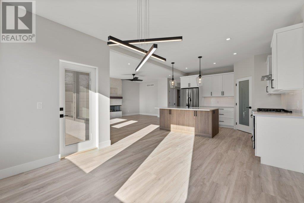 Property at 2015 Polo Road image 3