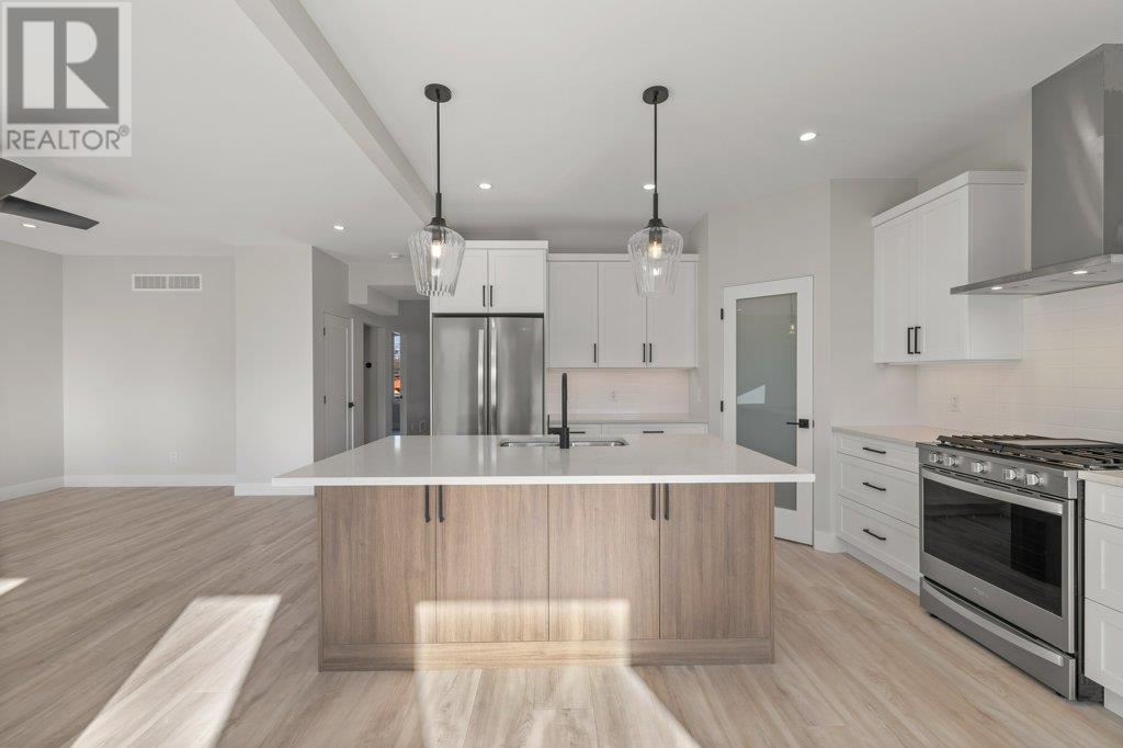 Property at 2015 Polo Road image 2