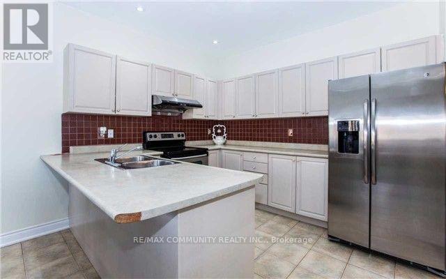 Upper - 21 Midvale Road, Brampton, Ontario  L7A 2M9 - Photo 7 - W12101196