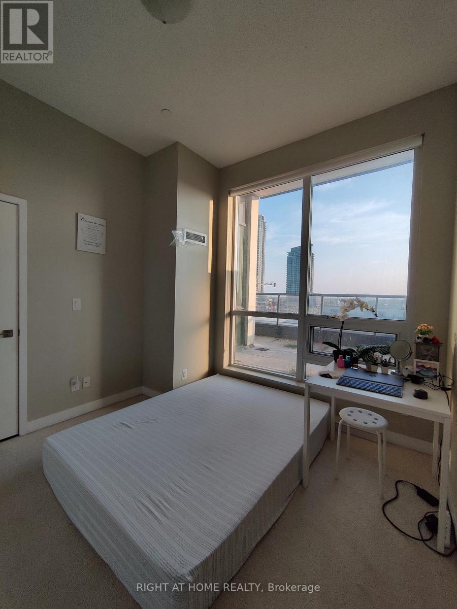 401 - 4011 Brickstone Mews, Mississauga, Ontario  L5B 0J7 - Photo 12 - W12101197