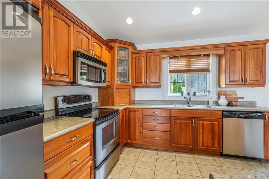 215 Talisman Crescent, Fredericton, New Brunswick  E3C 1M1 - Photo 13 - NB116941