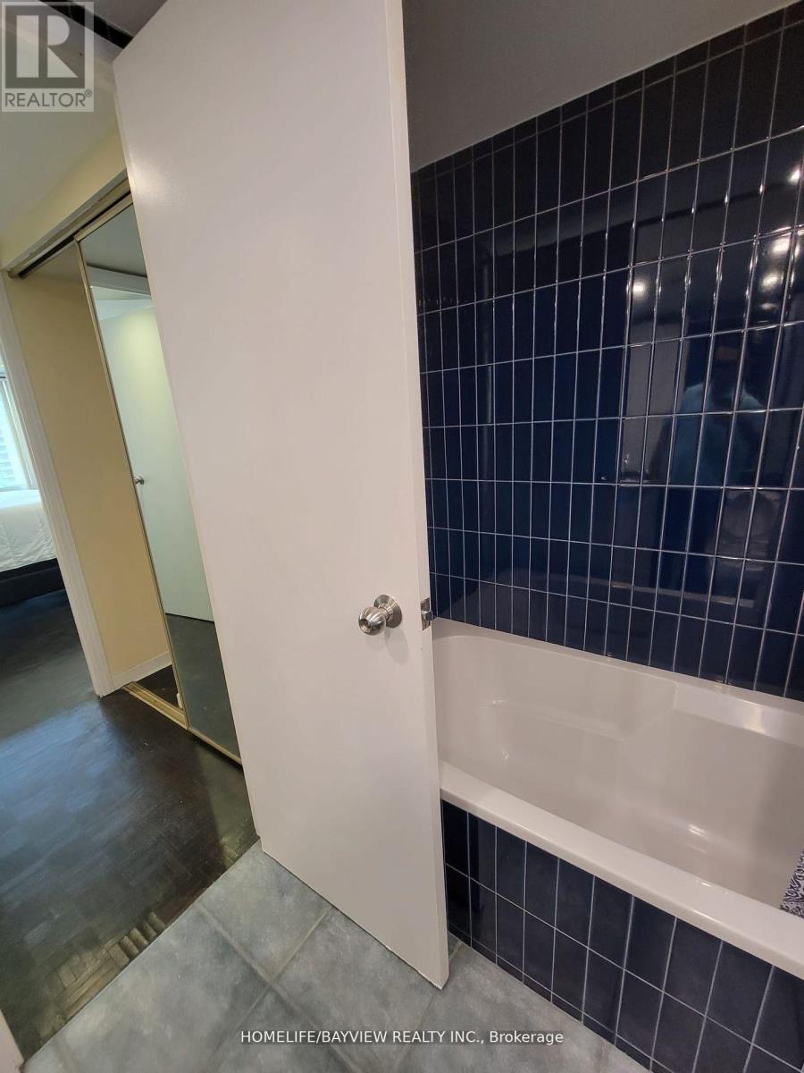 2902 - 1001 Bay Street, Toronto, Ontario  M5S 3A6 - Photo 20 - C12035800