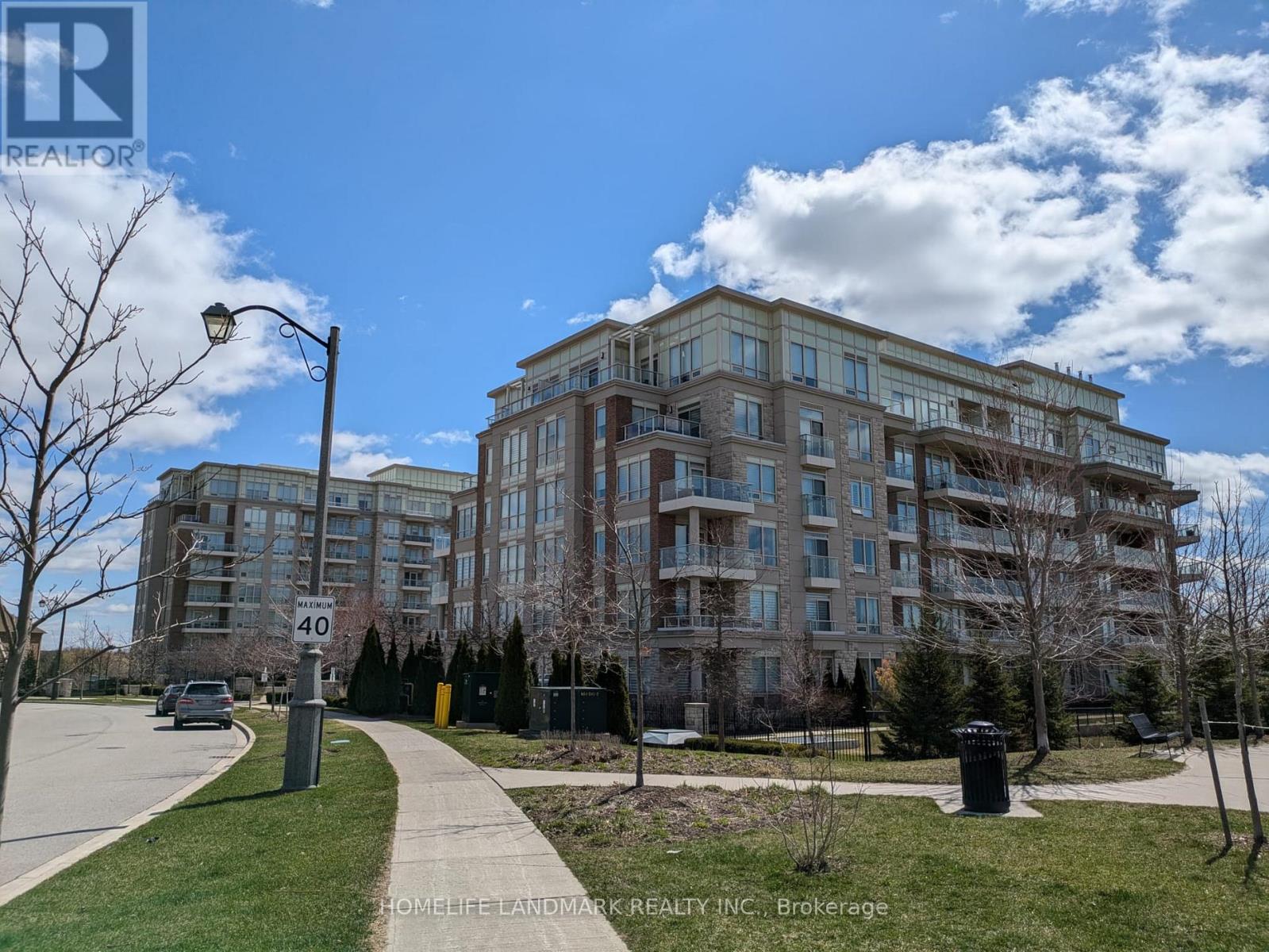 Property at 507 - 15 STOLLERY POND CRESCENT image 2