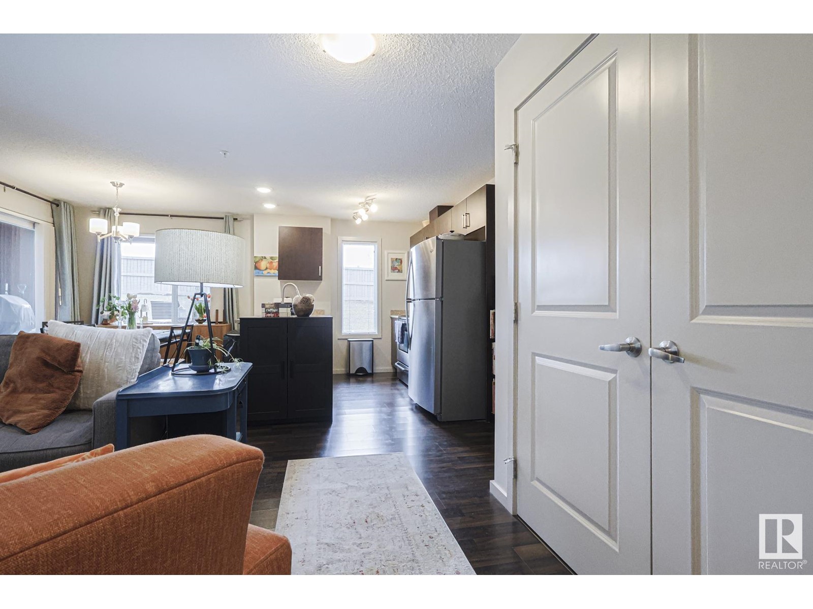 Property at #135 5515 7 AV SW image 3