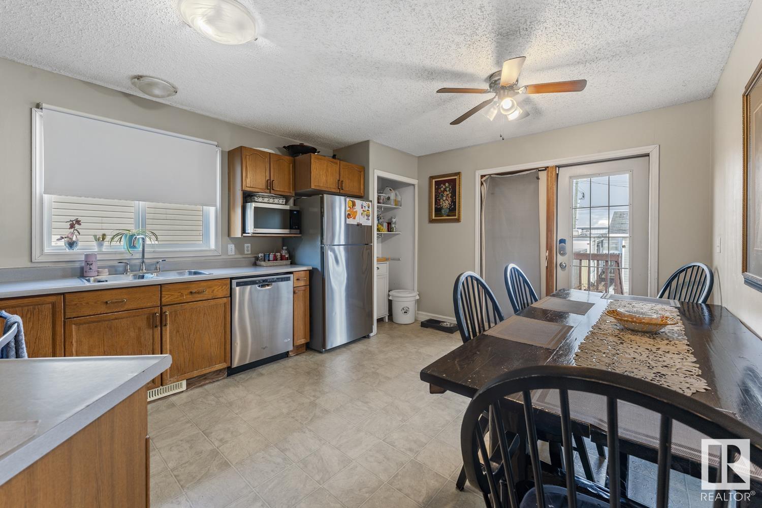 5427 56 St, Cold Lake, Alberta  T9M 1R4 - Photo 7 - E4432455