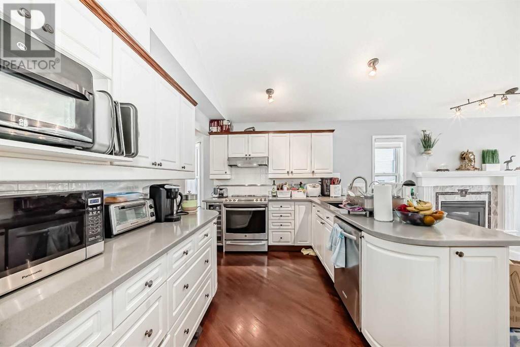 305 Hidden Valley Place Nw, Calgary, Alberta  T3A 5L7 - Photo 3 - A2190572