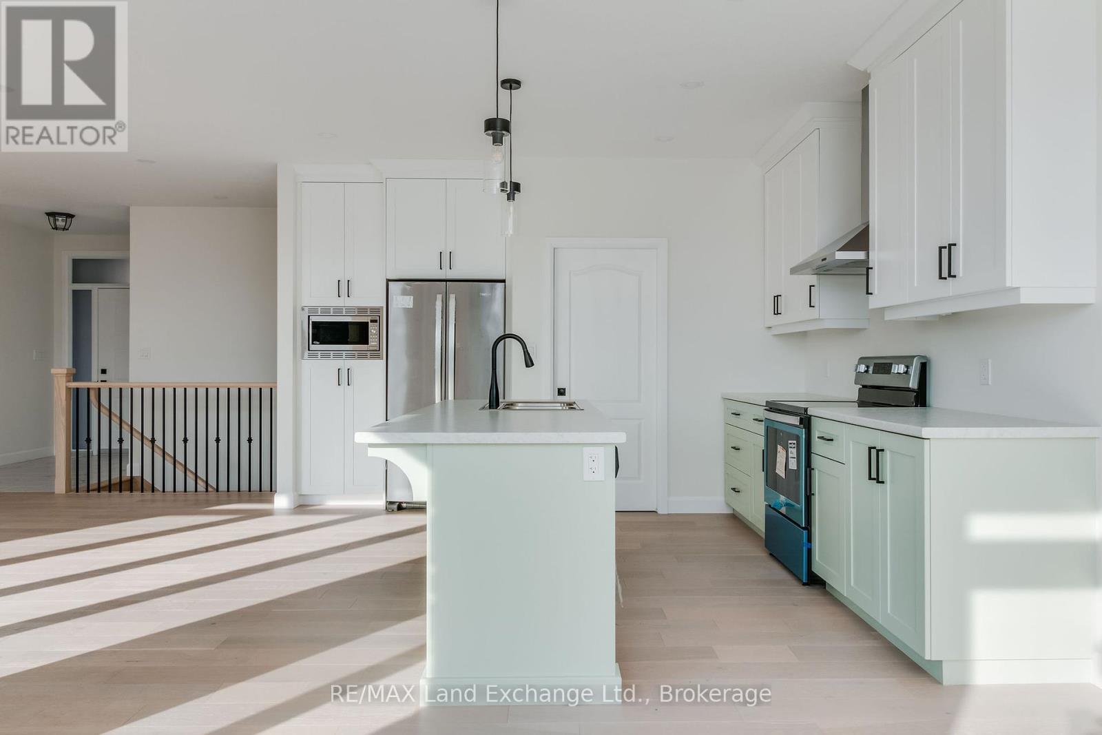 366 Mclean Crescent, Saugeen Shores, Ontario  N0H 2C3 - Photo 6 - X11941838