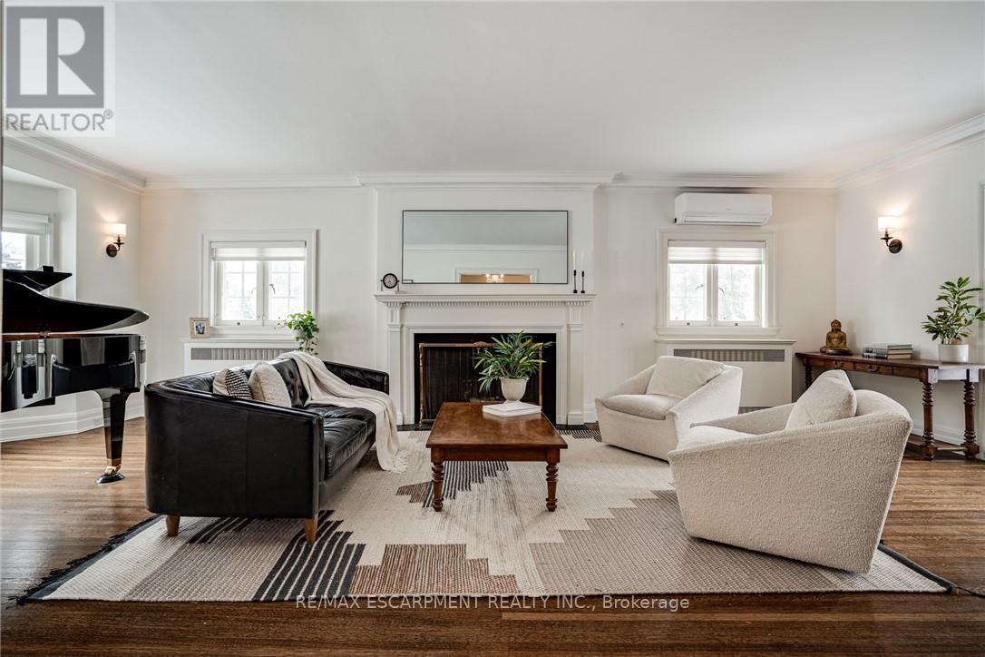 Property at 7 ST. JAMES PLACE image 5