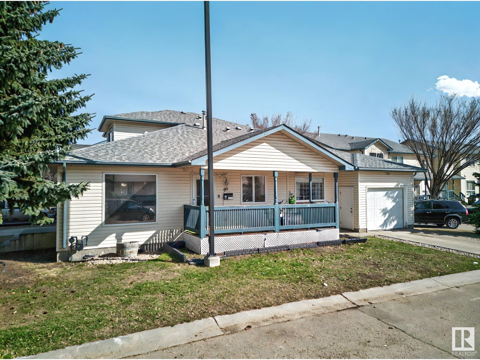 Property at #89 10909 106 ST NW image 3
