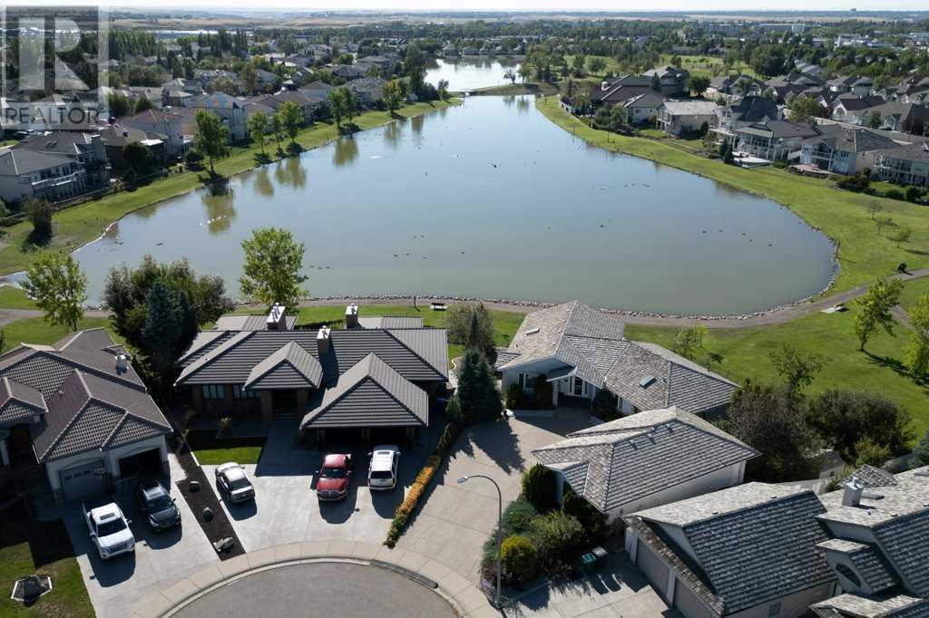 Property at 102 Fairmont Cove S image 3