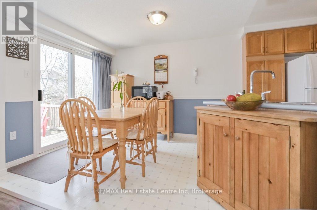 141 Tait Crescent, Centre Wellington, Ontario  N1M 3P5 - Photo 14 - X12101304