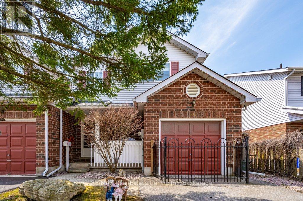 141 Tait Crescent, Centre Wellington, Ontario  N1M 3P5 - Photo 2 - X12101304