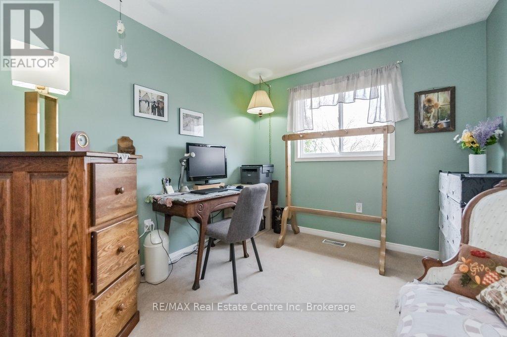 141 Tait Crescent, Centre Wellington, Ontario  N1M 3P5 - Photo 23 - X12101304
