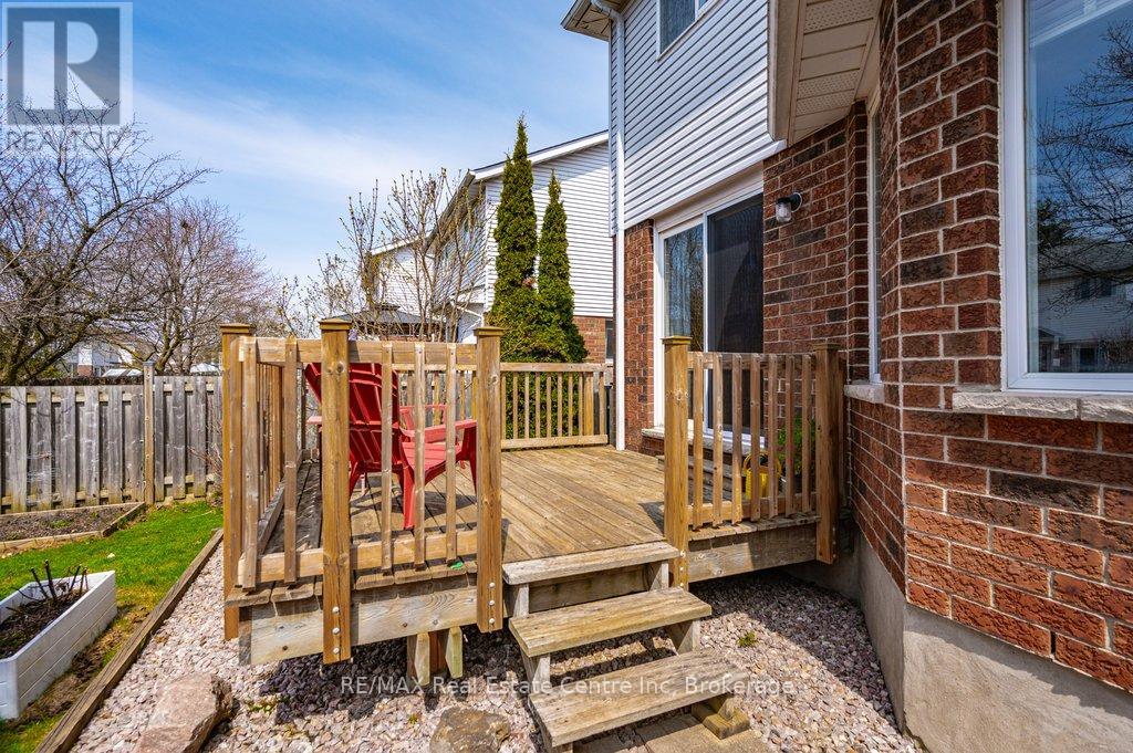 141 Tait Crescent, Centre Wellington, Ontario  N1M 3P5 - Photo 34 - X12101304