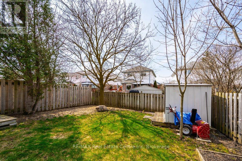 141 Tait Crescent, Centre Wellington, Ontario  N1M 3P5 - Photo 38 - X12101304