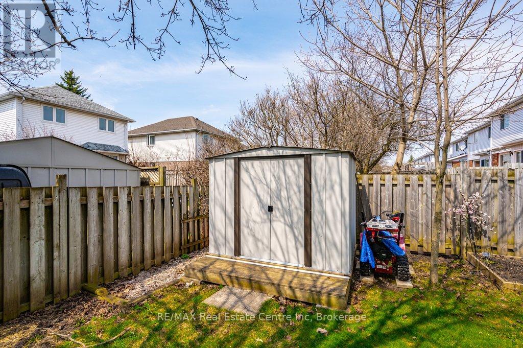 141 Tait Crescent, Centre Wellington, Ontario  N1M 3P5 - Photo 39 - X12101304