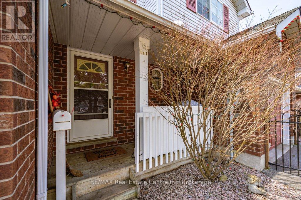 141 Tait Crescent, Centre Wellington, Ontario  N1M 3P5 - Photo 4 - X12101304