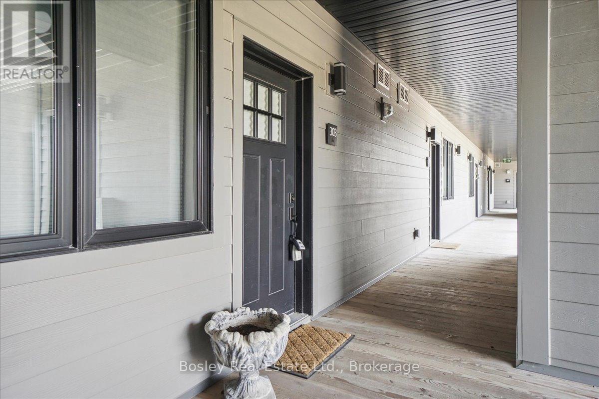 303 - 11 Beckwith Lane, Blue Mountains, Ontario  L9Y 0A4 - Photo 6 - X12101360
