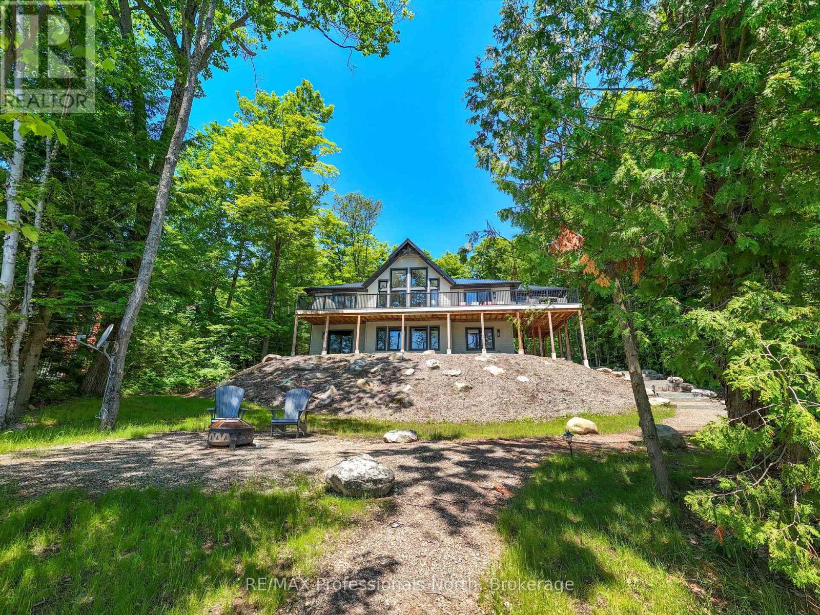 1073 Watson Road, Lake Of Bays, Ontario  P0B 0A3 - Photo 37 - X12101372
