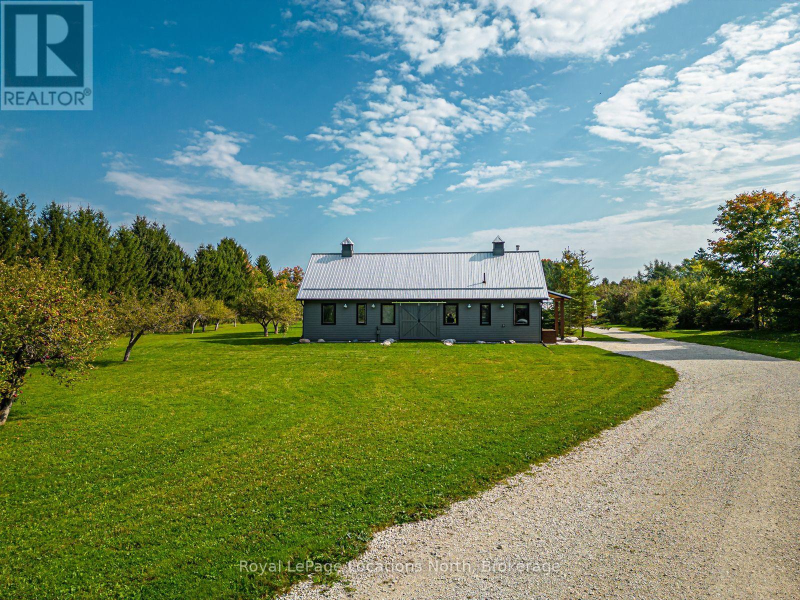 Property at 195 CENTRE STREET image 4