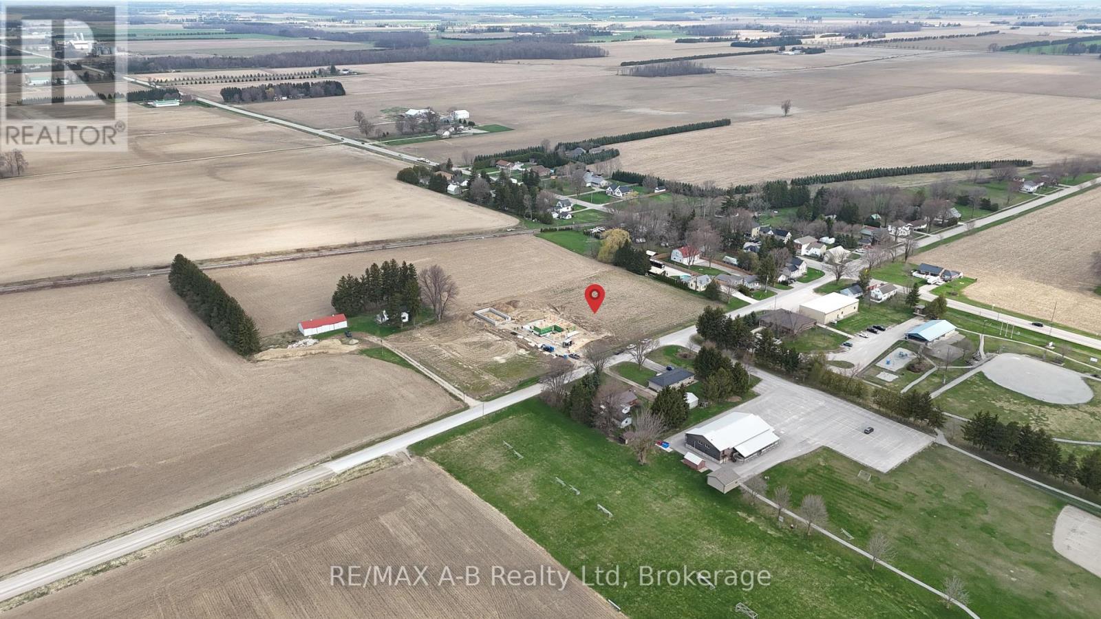 3184 Rd 122, Perth South, Ontario  N0K 1V0 - Photo 8 - X12101424