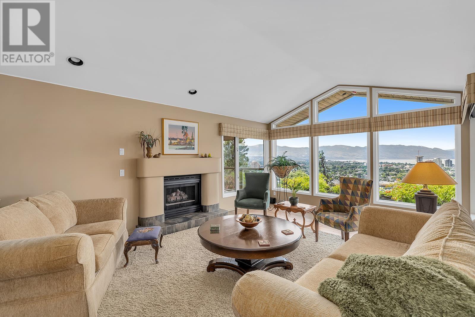 Property at 828 Mount Royal Drive image 3