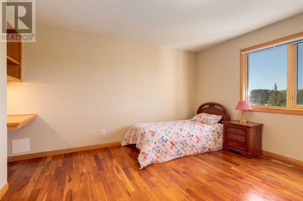 32 Gray Way Nw, Rural Rocky View County, Alberta  T3R 1K7 - Photo 26 - A2213107