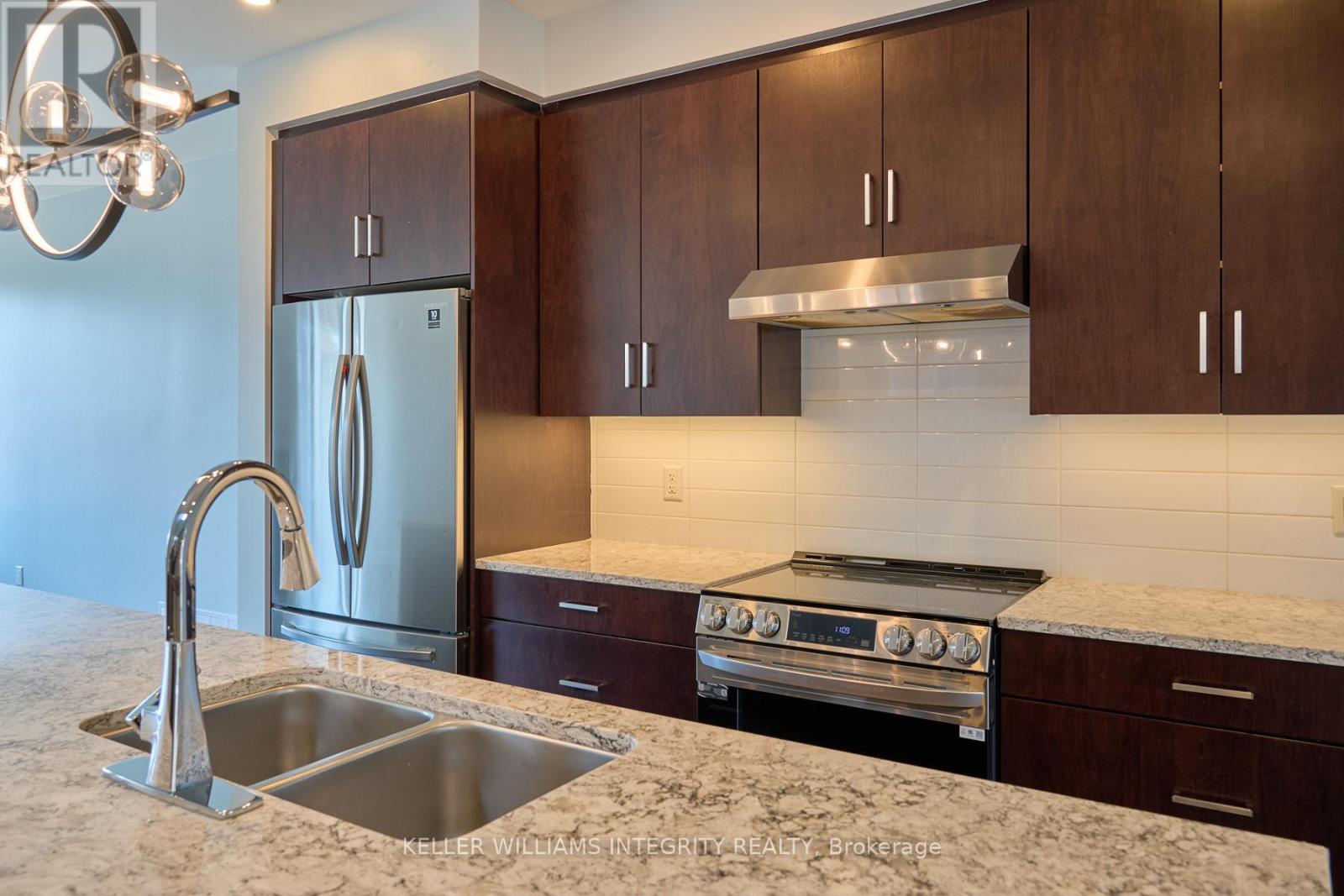 157 Boundstone Way, Ottawa, Ontario  K2T 1C5 - Photo 23 - X12100282