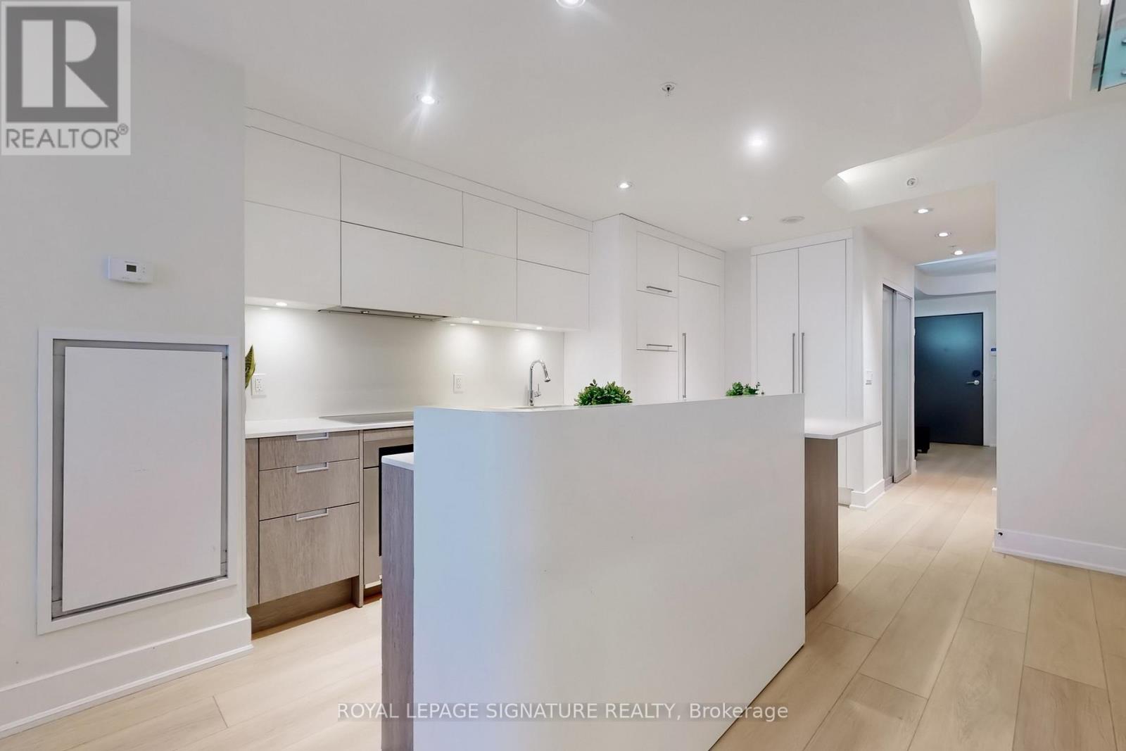 Th14 - 30 Nelson Street, Toronto, Ontario  M5V 0H5 - Photo 16 - C12101359