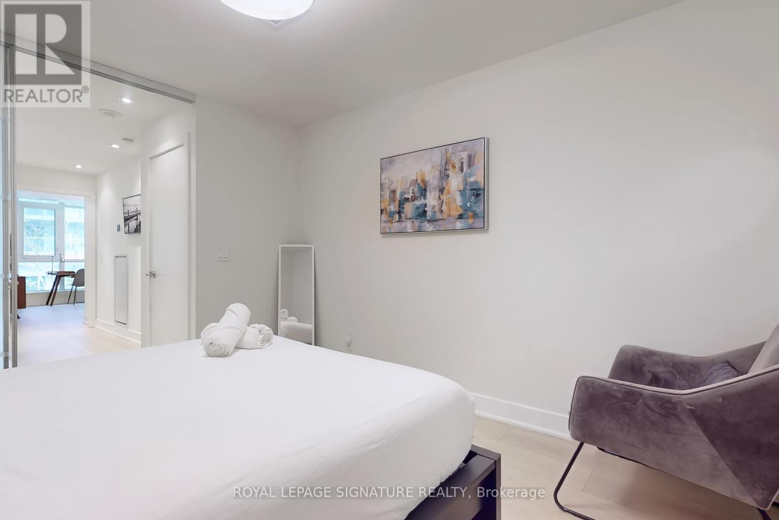 Th14 - 30 Nelson Street, Toronto, Ontario  M5V 0H5 - Photo 37 - C12101359