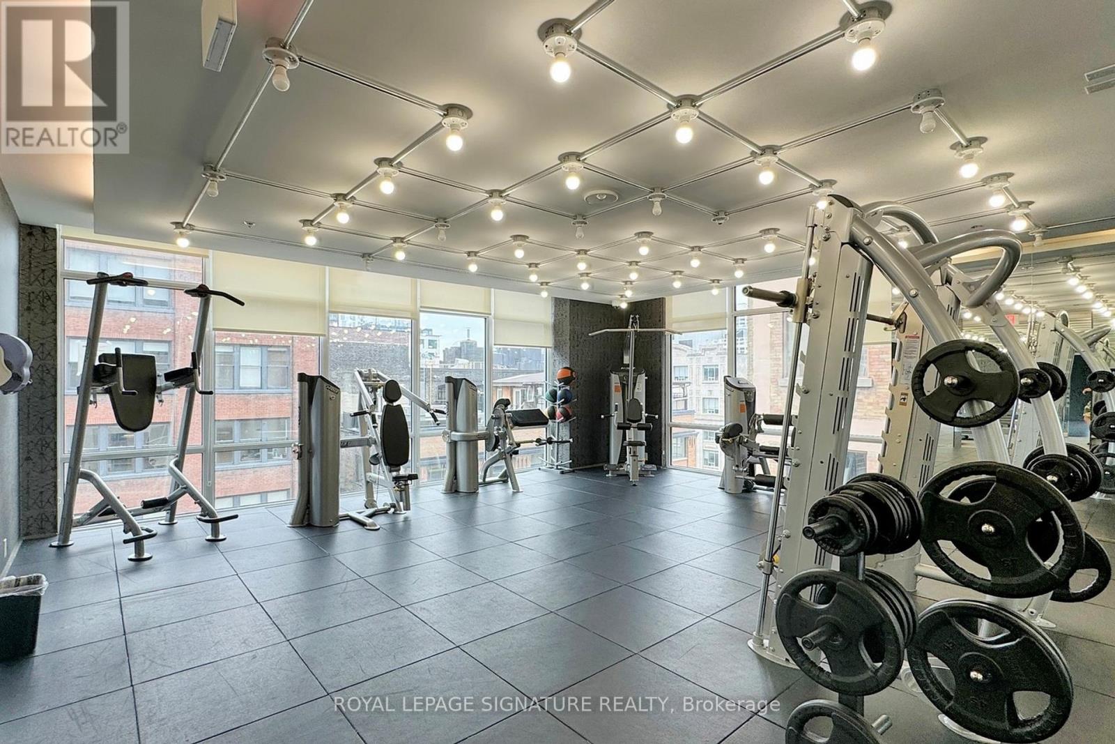 Th14 - 30 Nelson Street, Toronto, Ontario  M5V 0H5 - Photo 45 - C12101359