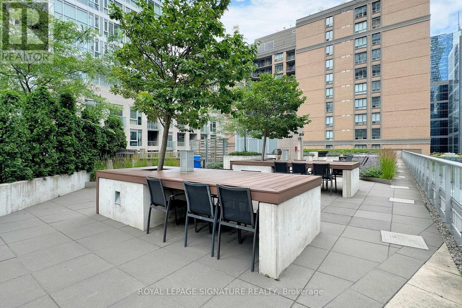Th14 - 30 Nelson Street, Toronto, Ontario  M5V 0H5 - Photo 47 - C12101359
