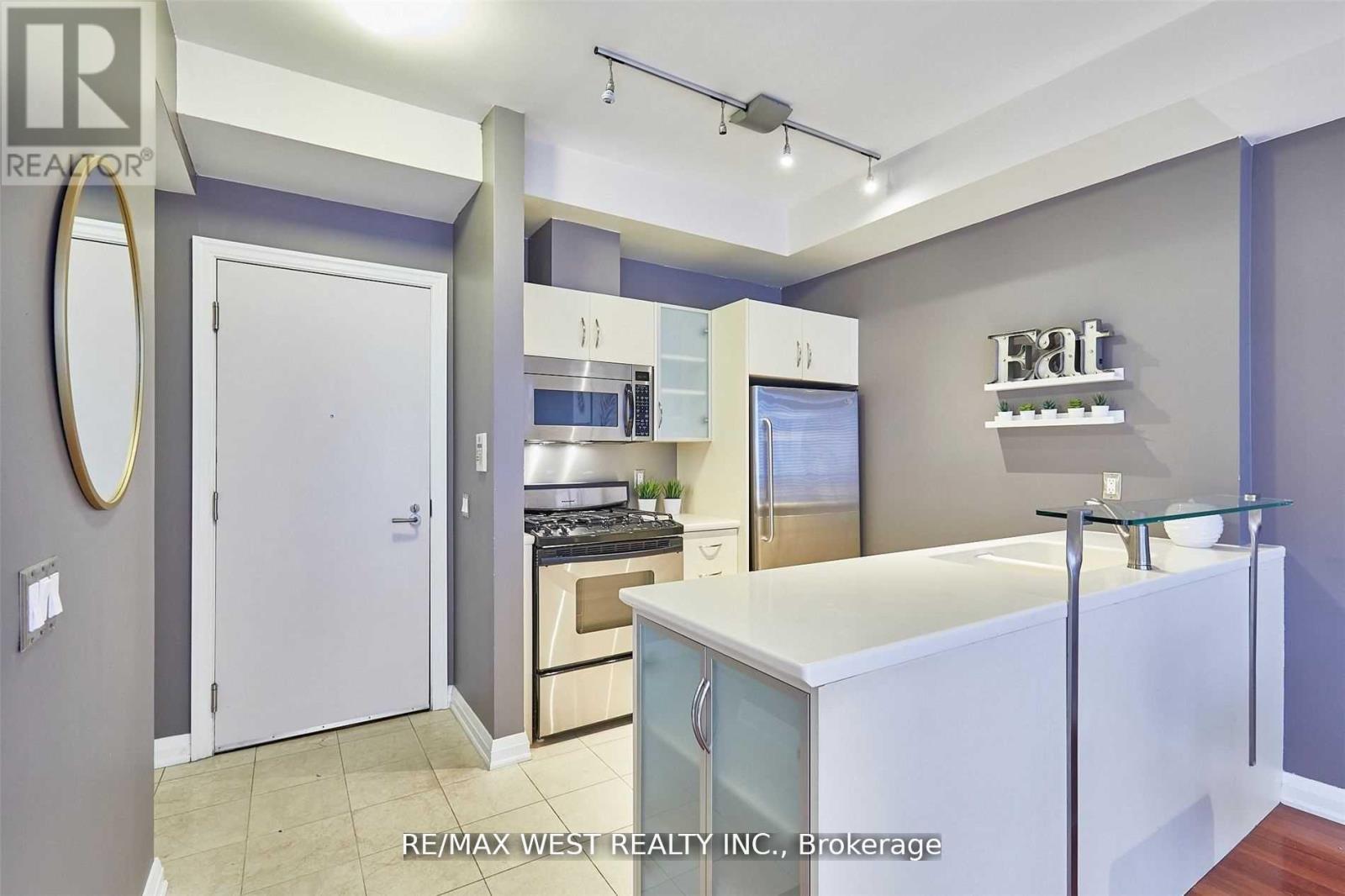 108 - 3 Mcalpine Street, Toronto, Ontario  M5R 3T5 - Photo 2 - C12101432