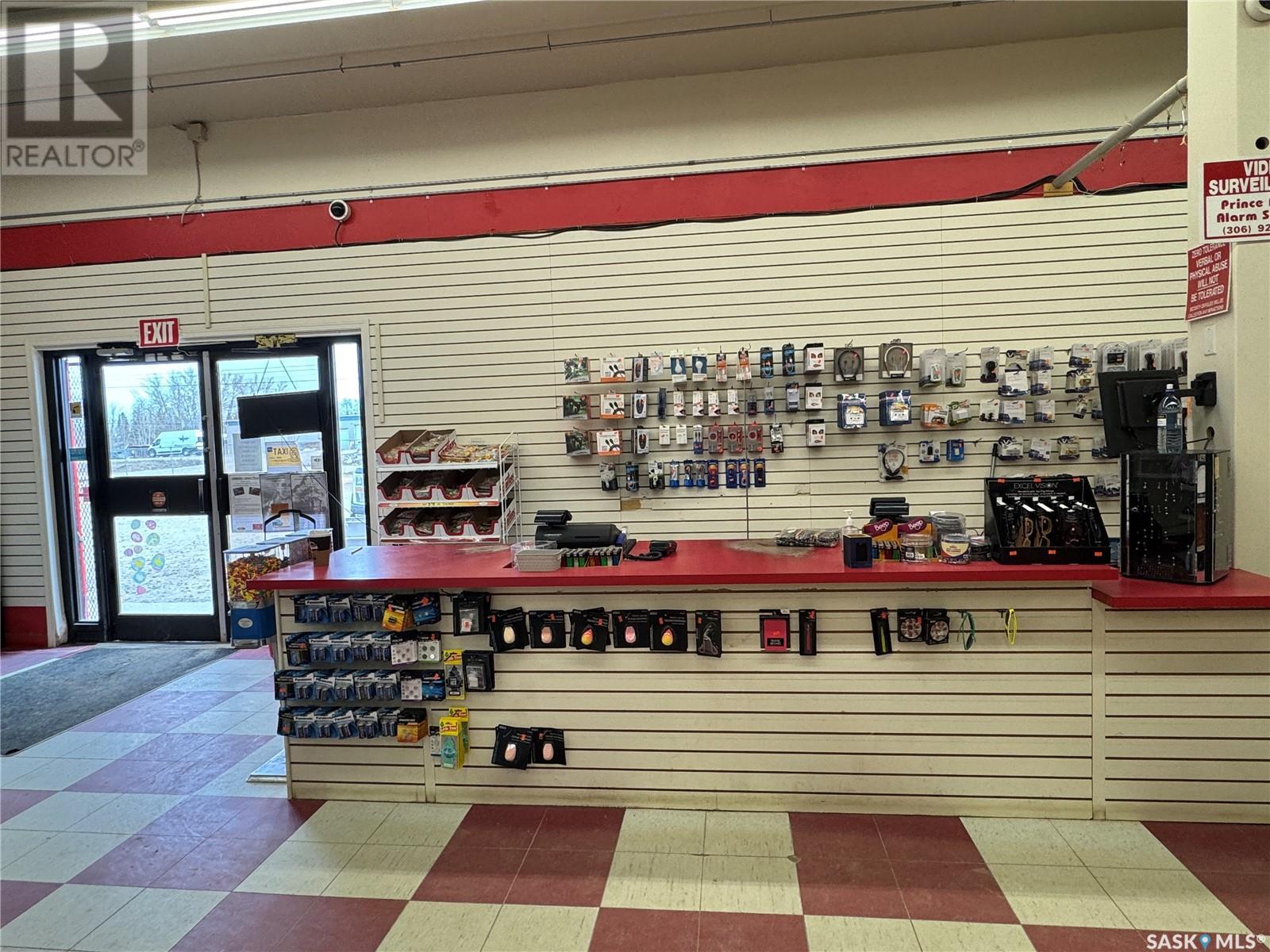 318 Husky Avenue, Air Ronge, Saskatchewan  S0J 3G0 - Photo 5 - SK003563