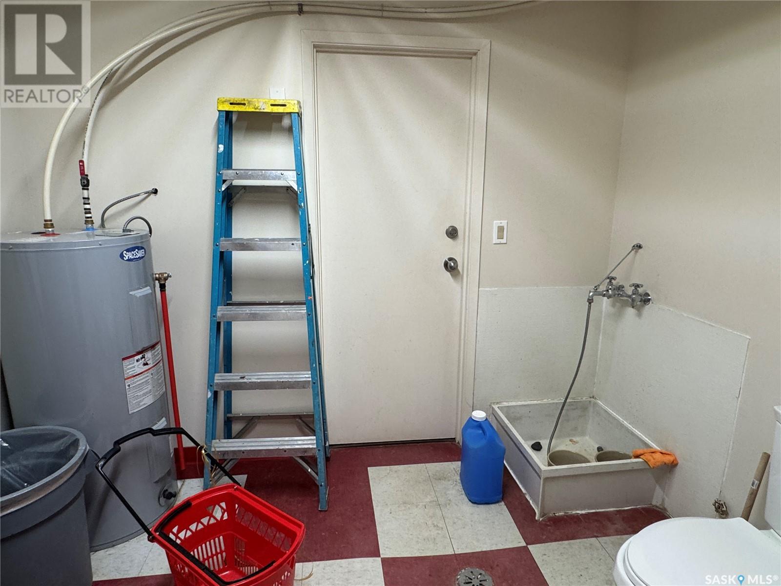 318 Husky Avenue, Air Ronge, Saskatchewan  S0J 3G0 - Photo 7 - SK003563