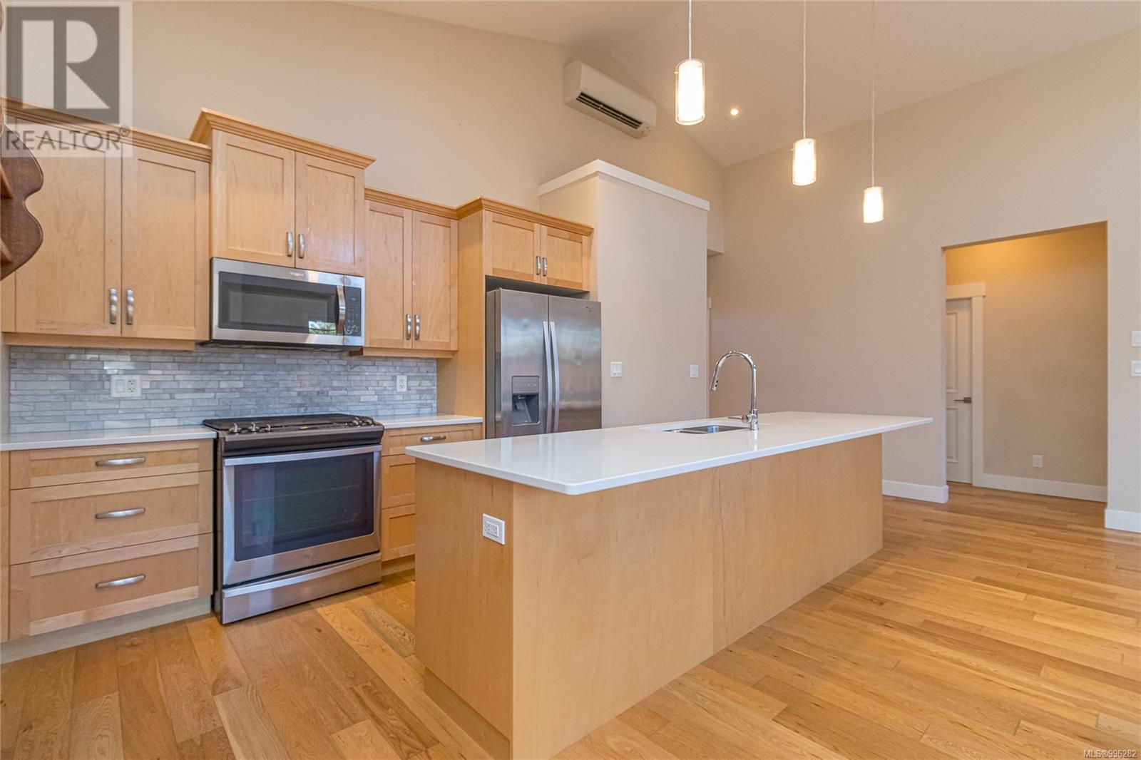 Property at 191 Despard Ave E image 3