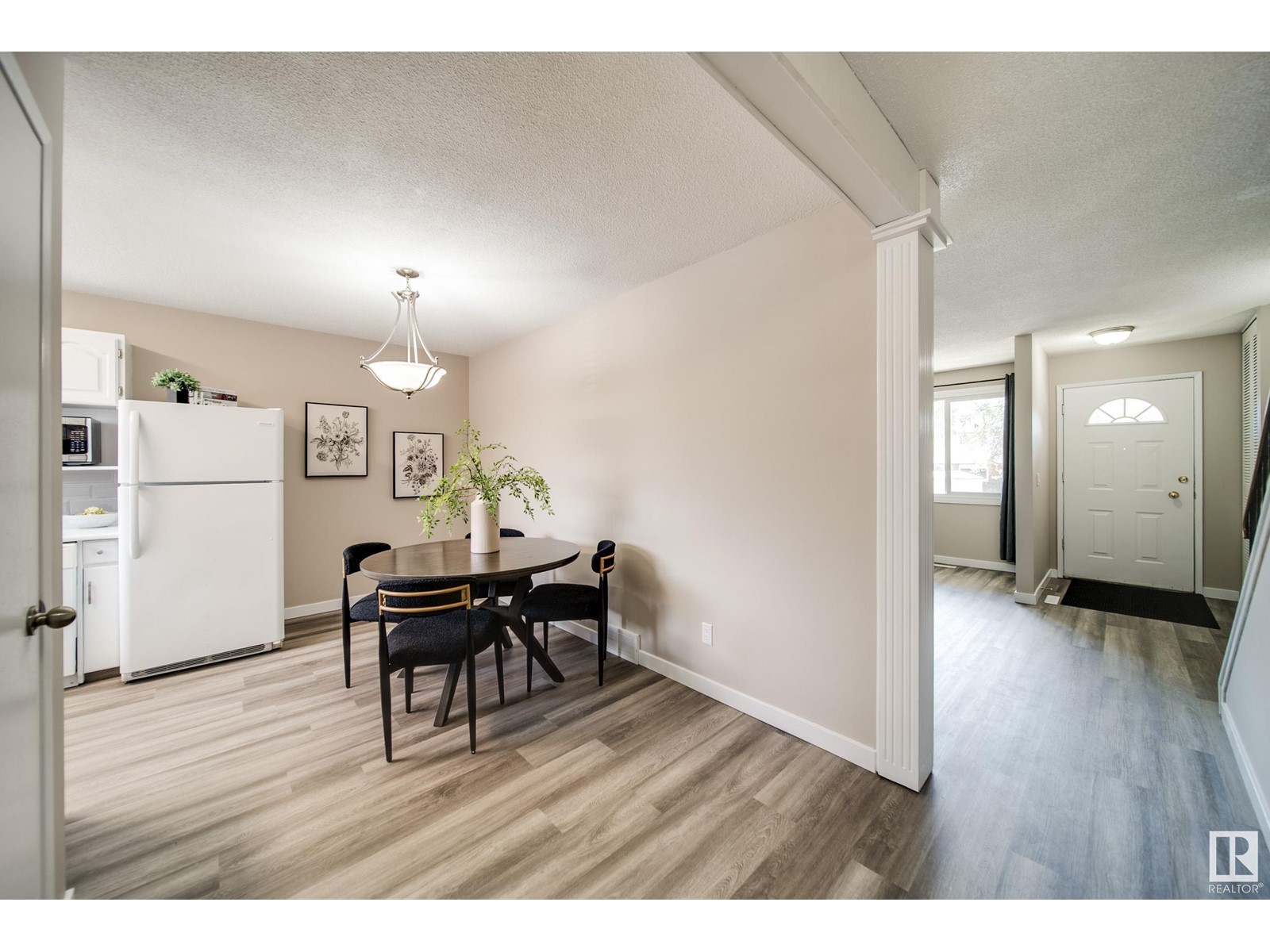 Property at 5719 144 AV NW image 4