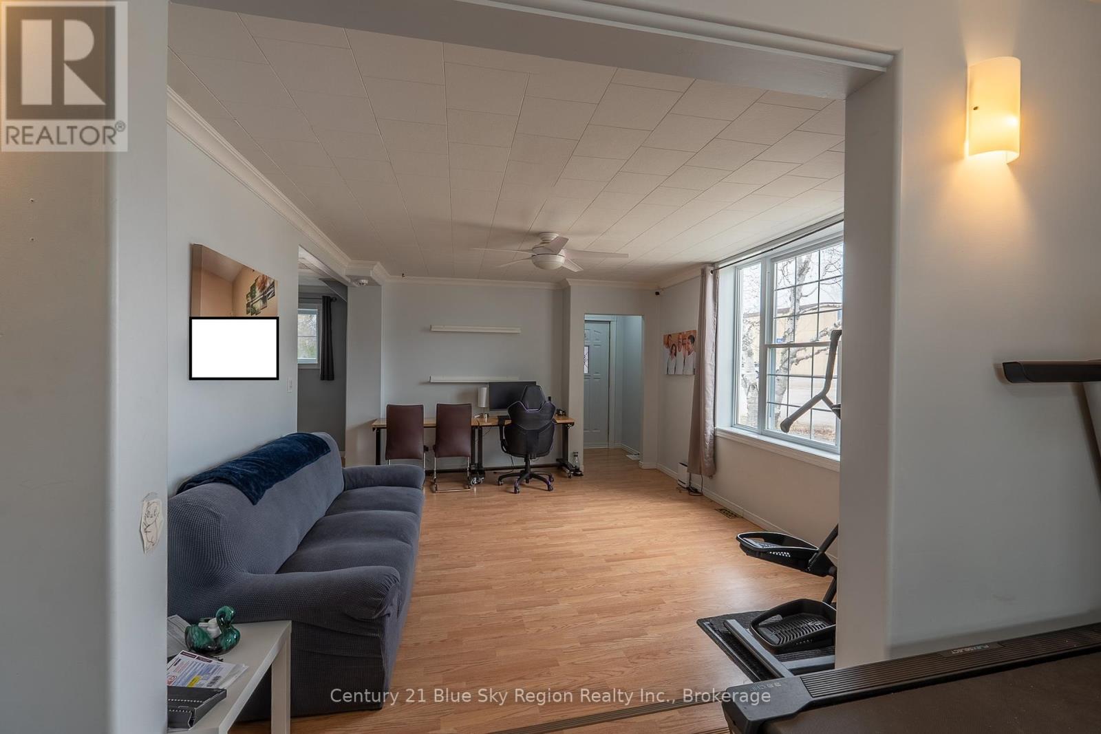144 William Street, West Nipissing, Ontario  P2B 2B5 - Photo 10 - X12099230