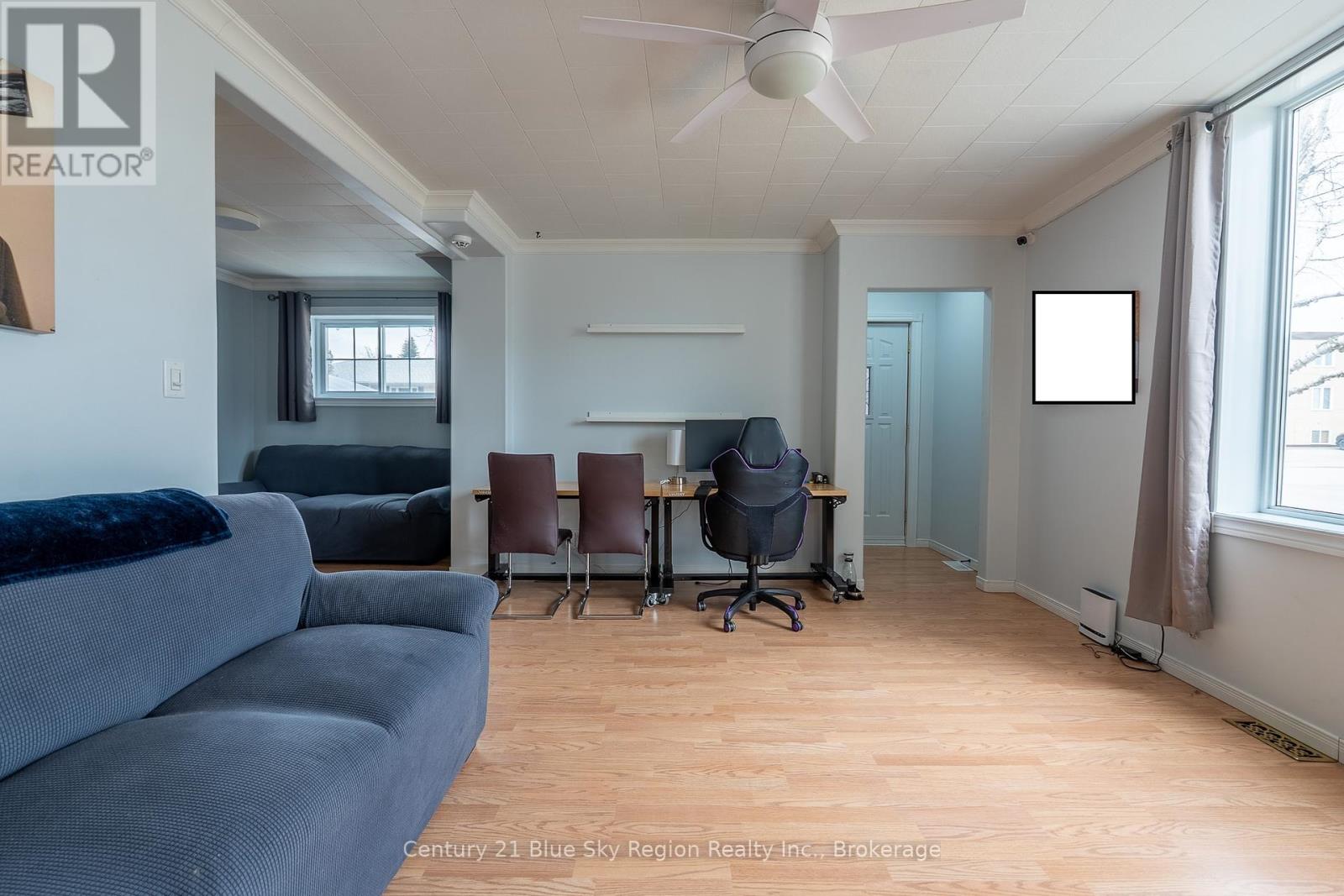 144 William Street, West Nipissing, Ontario  P2B 2B5 - Photo 11 - X12099230