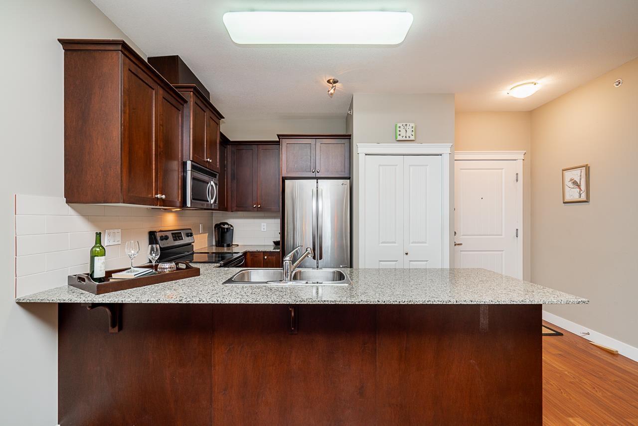 403 17712 57a Avenue, Surrey, British Columbia  V3S 1J1 - Photo 8 - R2993419