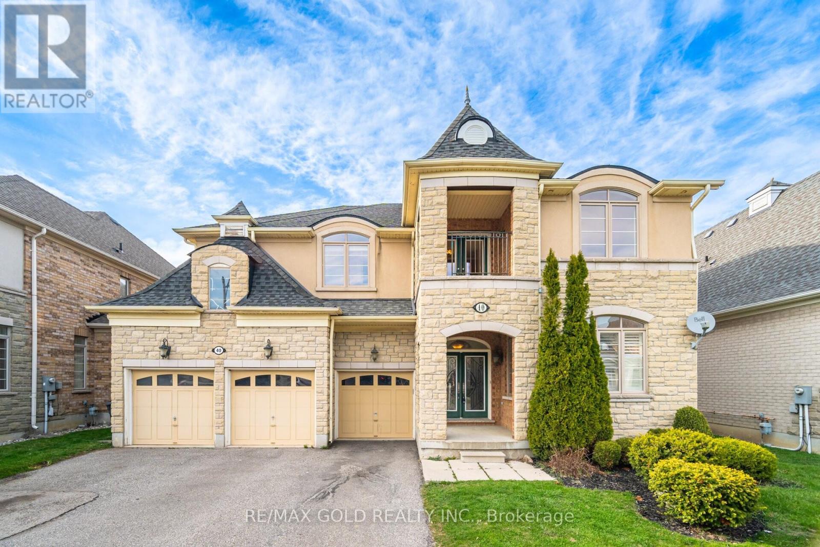Property at 40 VESPAHILLS CRESCENT image 1