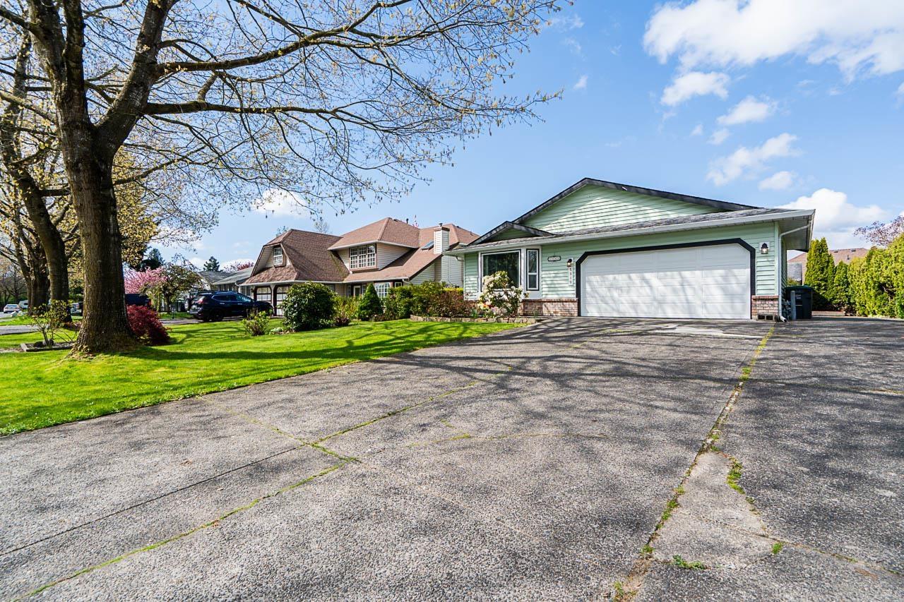 Property at 5949 169 STREET image 2