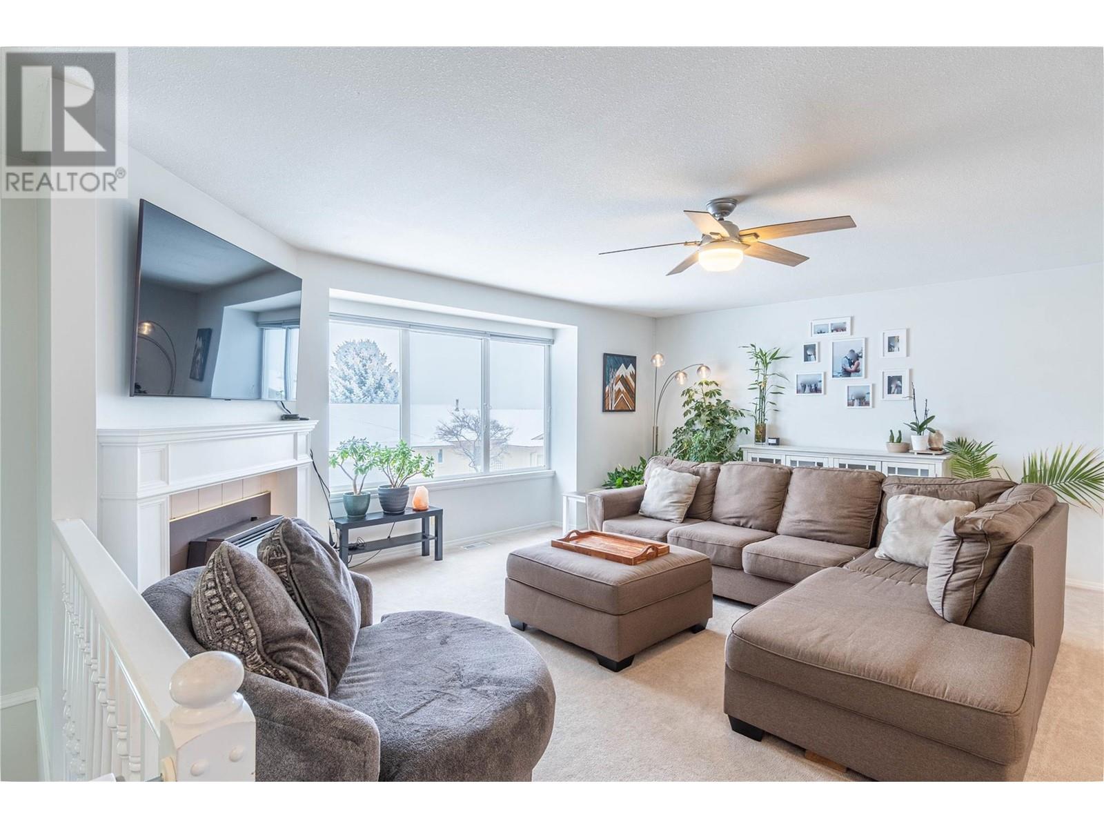 Property at 1950 BRAEVIEW Place Unit# 40 image 4