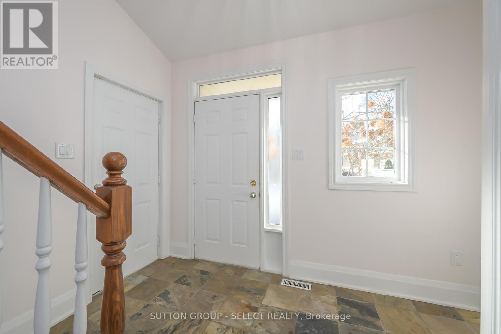 Property at 16 - 519 RIVERSIDE DRIVE image 2