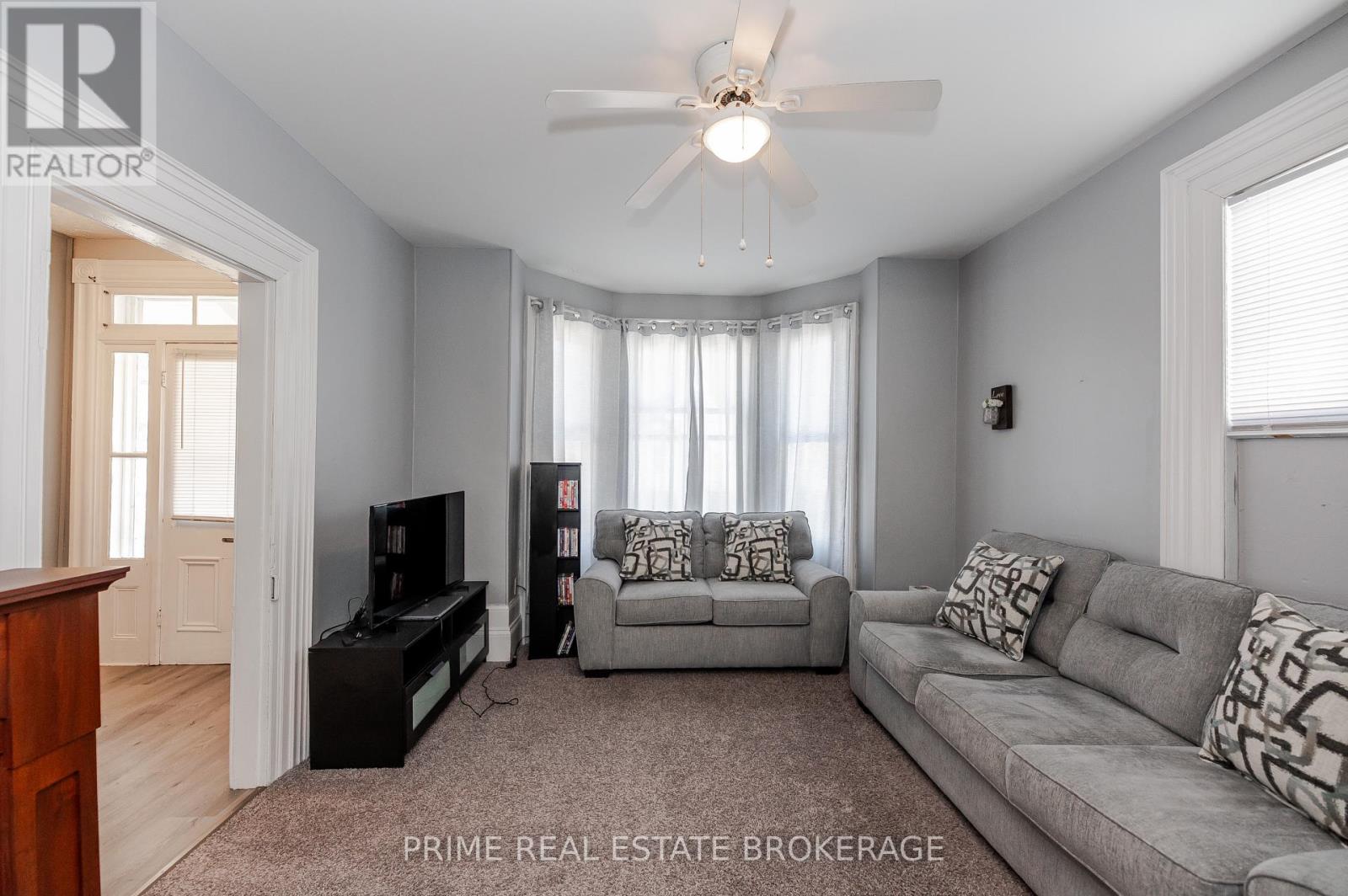 Photo 8 of 32 for 21 Yarwood Street