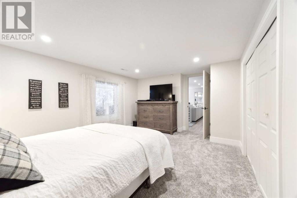 131 Canterbury Court Sw, Calgary, Alberta  T2W 6C1 - Photo 34 - A2207922