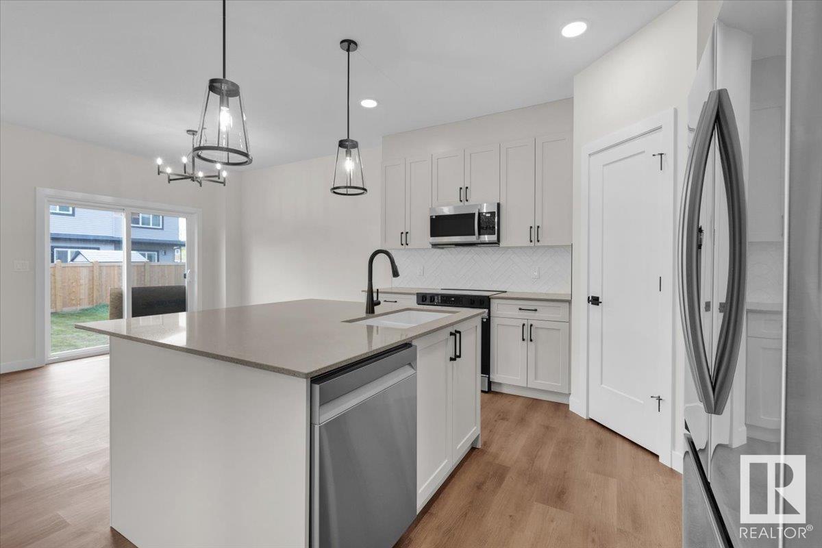 Property at 167 Caledon CR image 3