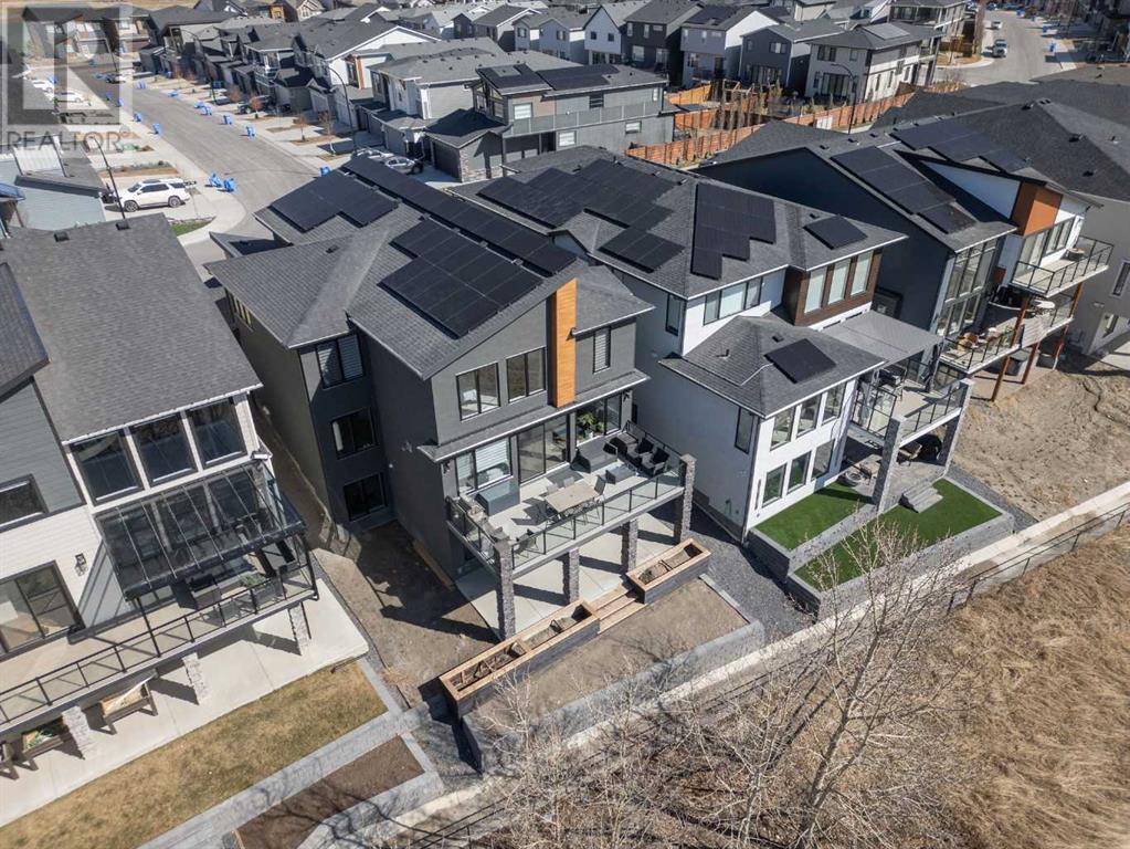 Property at 370 Rowley Way NW image 4